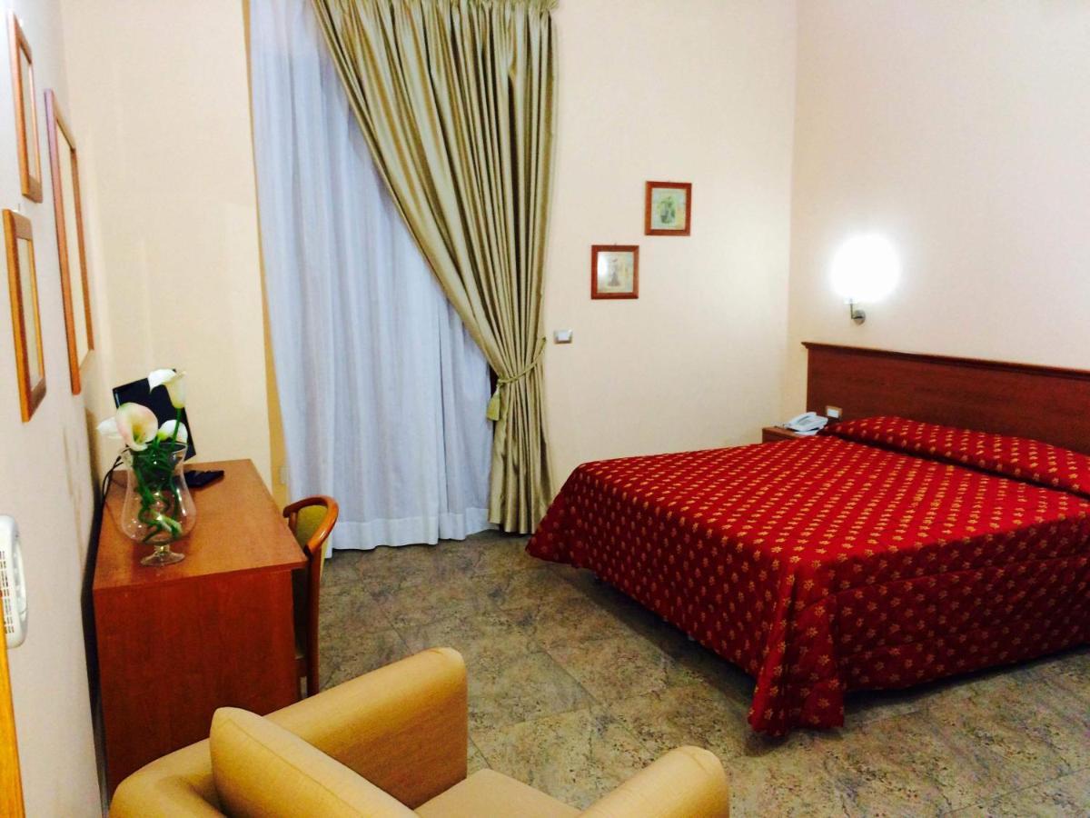 Grand Hotel Stella Maris Italia Palmi Camera foto